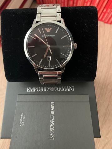 Montre Emporio Armani état neuf 80 Euros. disponible aux enchères