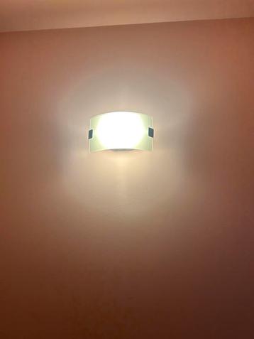Wandverlichting van het merk Philips beschikbaar voor biedingen