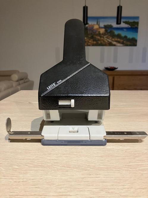 LEITZ Perforator Heavy Duty 5180 - 50% !!, Diversen, Bureau-accessoires, Zo goed als nieuw, Ophalen of Verzenden