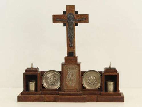 houten huisaltaar met Jezus aan het kruis, Antiek en Kunst, Antiek | Religieuze voorwerpen, Ophalen