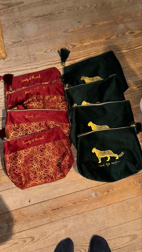 Luxe velvet make-up tasje of opberg tasje, Handtassen en Accessoires, Beautycases, Ophalen