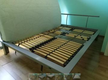 Lit + matelas + sommiers, 140 cm, Enlèvement, Utilisé, Moderne