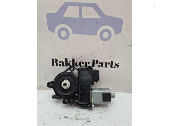 Moteur de vitre portière d'un Hyundai I40, Autos : Pièces & Accessoires, Carrosserie & Tôlerie, Utilisé, 3 mois de garantie