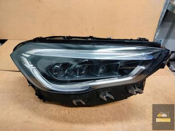 Mercedes GLA W247 II Grootlicht rechts beschikbaar voor biedingen