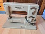 Turissa naaimachine vintage – compleet met originele kap, Antiek en Kunst, Antiek | Naaimachines, Ophalen