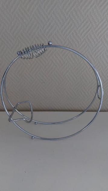 Wijnhouder beschikbaar voor biedingen