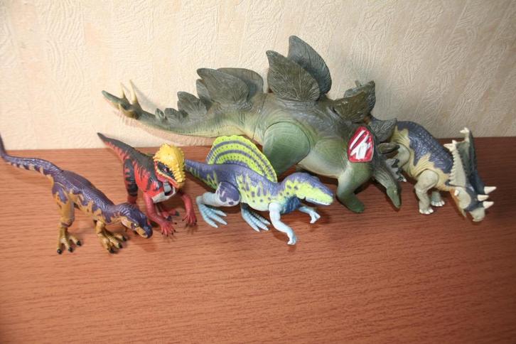 Kenner Jurassic Park / Lost world en nieuwer dinos, Verzamelen, Poppetjes en Figuurtjes, Ophalen of Verzenden