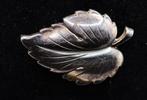 Teka zilveren broche blad, Bijoux, Sacs & Beauté, Broches, Enlèvement ou Envoi, Moins de 4 cm, Utilisé, Argent