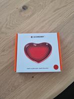 le Creuset heart collection spoon rest (rood), Huis en Inrichting, Keuken | Keukenbenodigdheden, Nieuw, Ophalen of Verzenden