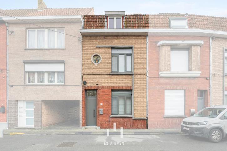 Karaktervolle instapklare woning centrum Ieper, Immo, Huizen en Appartementen te koop, Provincie West-Vlaanderen, tot 200 m², Tussenwoning