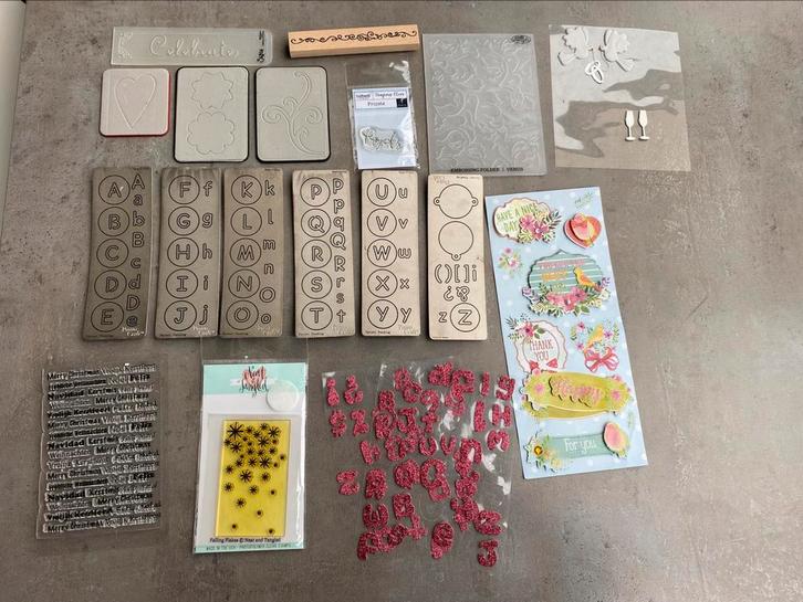 À vendre matériel de Scrapbooking / bricolage, Hobby en Vrije tijd, Scrapbooking, Zo goed als nieuw, Ophalen of Verzenden