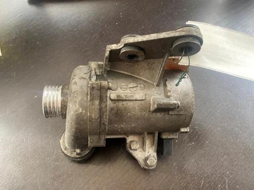Extra waterpomp van een BMW 3-Serie, Auto-onderdelen, Airco en Verwarming, BMW, Gebruikt, 3 maanden garantie