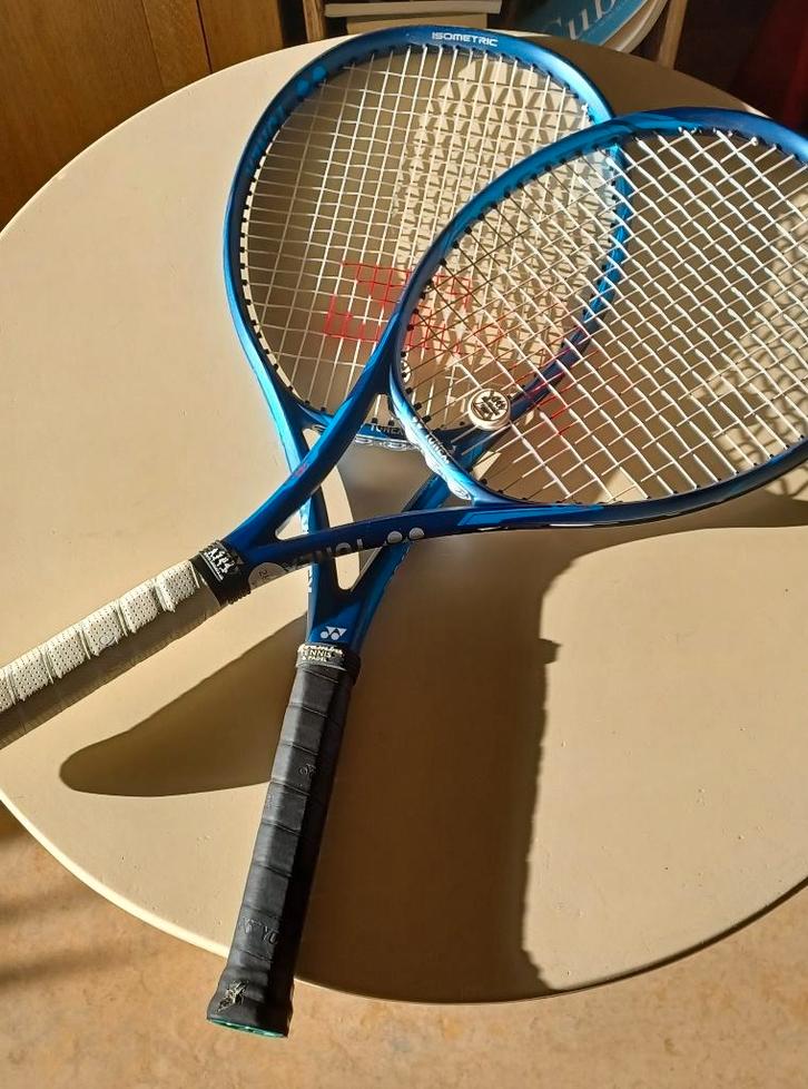 YONEX tennisrackets, zeer goede kwaliteit, recent bespannen, Sport en Fitness, Tennis, Zo goed als nieuw, Racket, Overige merken