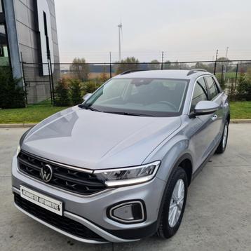 Volkswagen T-ROC 1.5 TSI Life *CARPLAY*LIVEDASH * ZETELVE beschikbaar voor biedingen