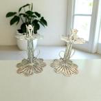 Twee prachtige oude metalen kandelaars in de kleur zilver, Handtassen en Accessoires, Ophalen, Goud, Goud
