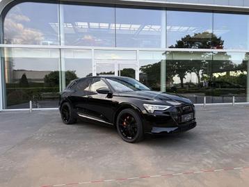 Audi Q8 50 QUATTRO * LED * NAVI * MATRIX *BLACK PACK* beschikbaar voor biedingen