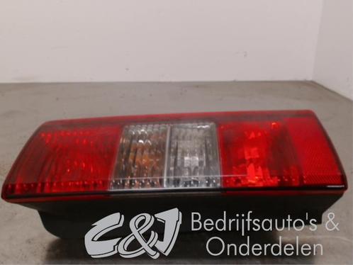 Feu arrière droit d'un Opel Combo, Autos : Pièces & Accessoires, Éclairage, Opel, Utilisé, 3 mois de garantie, Enlèvement ou Envoi