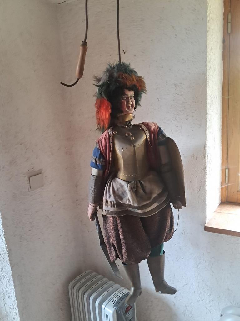 Authentique "Pupo" Sicilien - Chevalier en Armure de Laiton, Antiek en Kunst, Ophalen