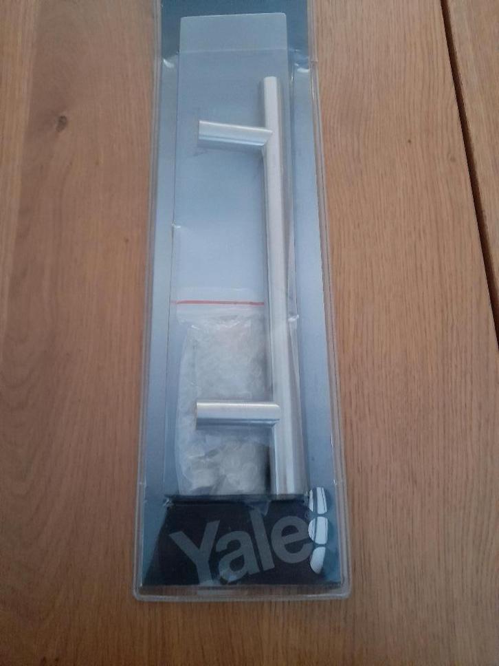 Nieuwe deurgreep / deurklink Yale (inox), Doe-het-zelf en Bouw, Hang- en Sluitwerk, Nieuw, Klink of Kruk, Inox, Ophalen of Verzenden