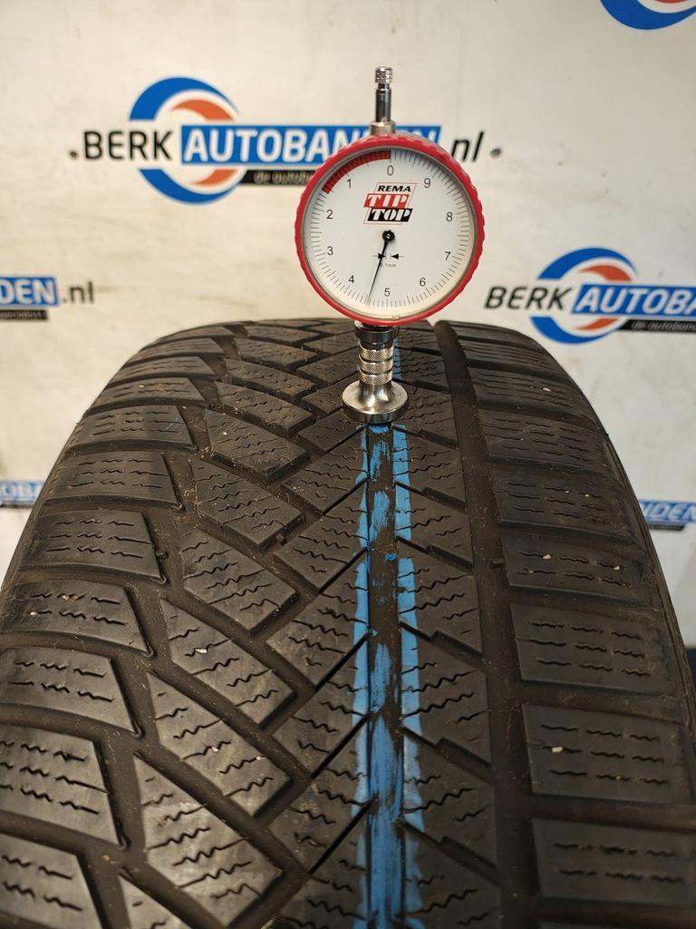 2x Continental Wintercontact TS850P 235/45 R18 98V 235/45/18, 18 inch, Gebruikt, -, -