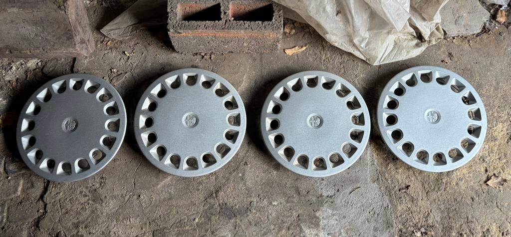 Enjoliveurs Alfa Romeo, Autos : Divers, Enjoliveurs, Enlèvement ou Envoi, Comme neuf