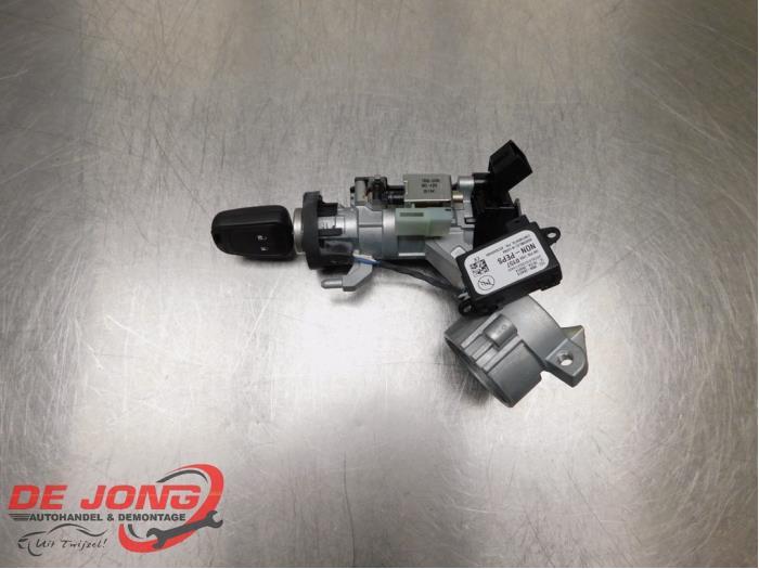 Serrure de contact + clé d'un Opel Zafira C, Autos : Pièces & Accessoires, -, Opel, 3 mois de garantie, Utilisé