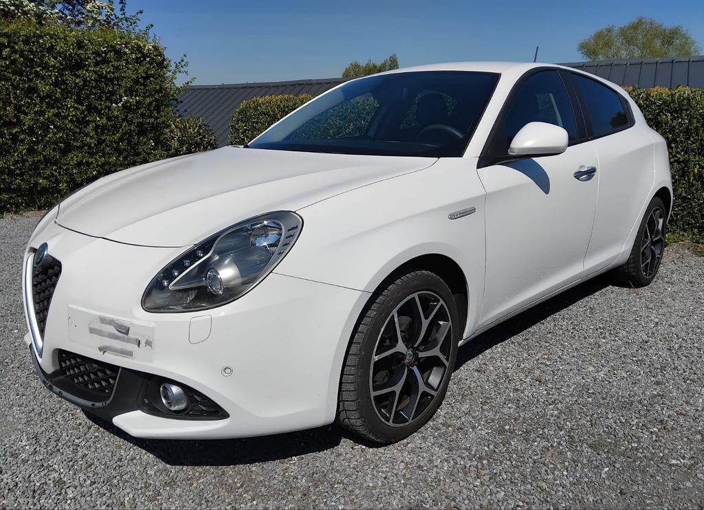 ALFA ROMEO GIULIETTA 1.4i 2021 AIRCO GPS CUIR PRIX 10500€, Autos, Cuir, Achat, Euro 6, Entreprise
