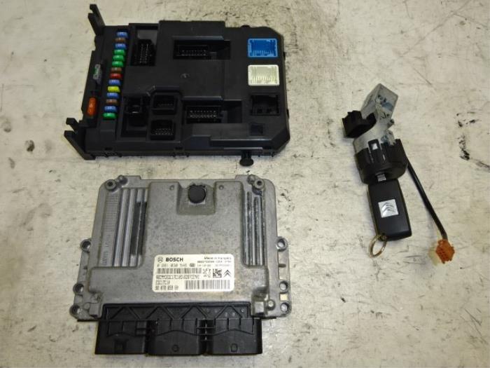 Serrure de contact + ordinateur d'un Citroen C3 Picasso, -, 3 mois de garantie, Utilisé, -