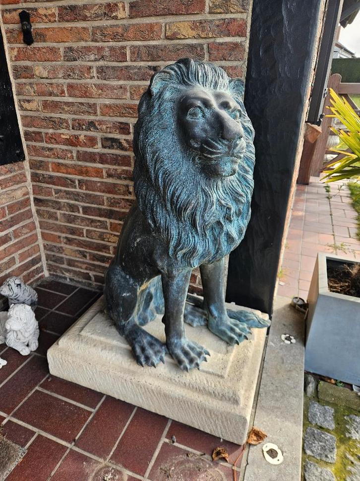Bronzen koppel oudere leeuwen, aan zeer betaalbare prijs!!!, Tuin en Terras, Tuinbeelden, Gebruikt, Dierenbeeld, Overige materialen