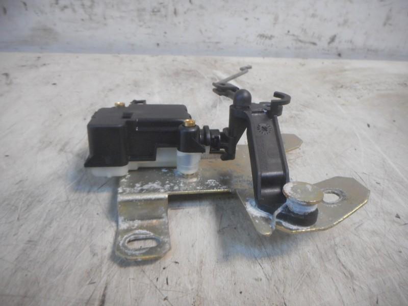 VEROUILLAGE CENTRALISEE CAPOT MOTEUR Golf IV Variant (1J5), Utilisé, Volkswagen