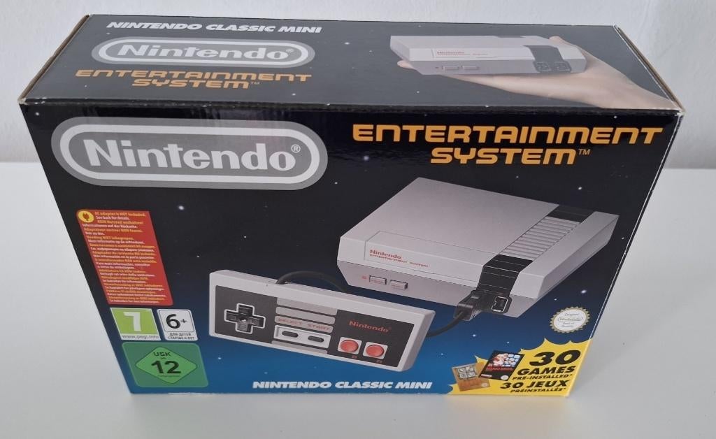 NES Mini in perfecte staat, inclusief lader, Games en Spelcomputers, Spelcomputers | Nintendo NES, Zo goed als nieuw, Met 1 controller
