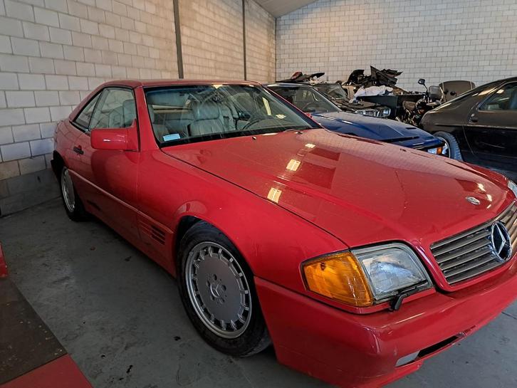 Bonne affaire de voitures anciennes Mercedes 500 SL BJ 1992, Autos, Oldtimers & Ancêtres, Particulier, Mercedes-Benz, Essence