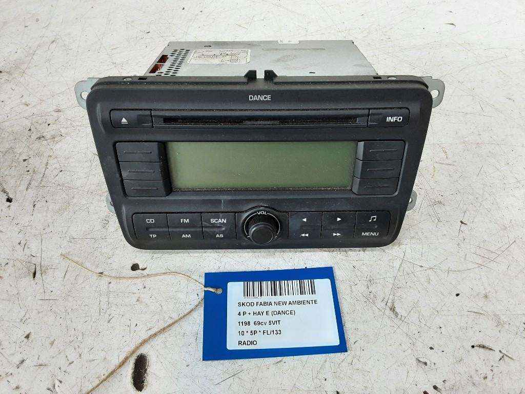 RADIO Skoda Fabia II (5J) (01-2006/12-2014) (5J0035161A), Gebruikt, Mevr. I. Hauben, Skoda, Rue de l'Espoir 34 34
4030  GRIVEGNÉE, BE