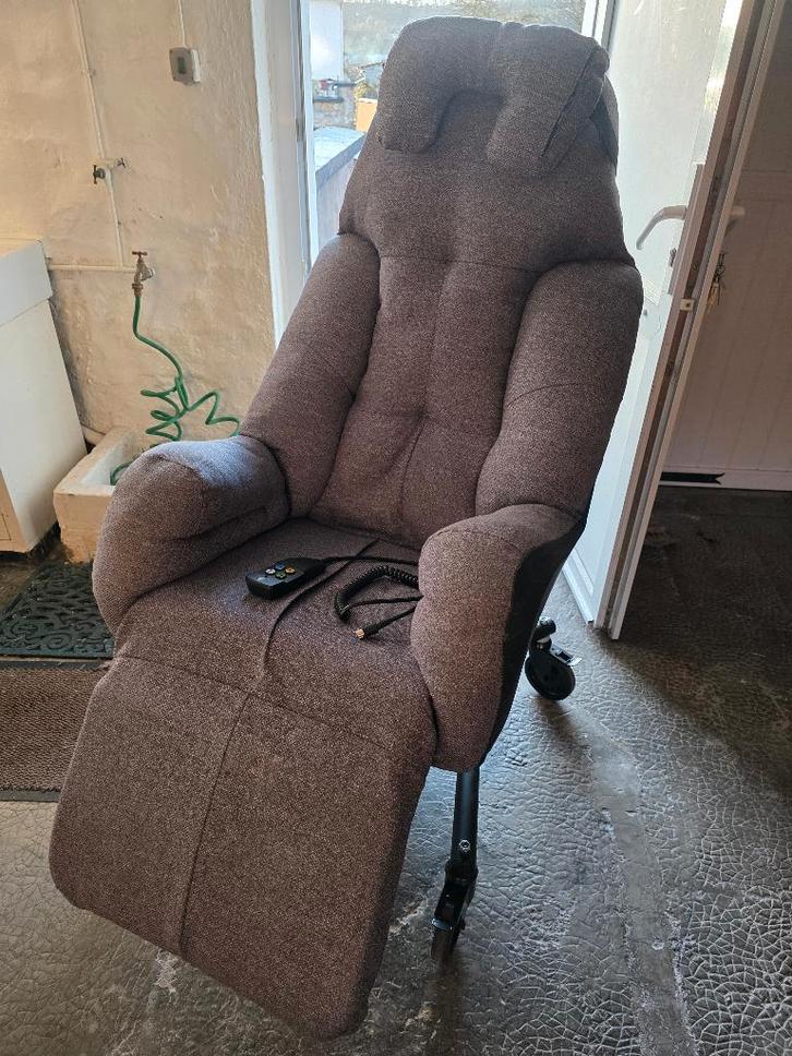 Fauteuil coquille électrique Liberty E 2, Divers, Chaises roulantes, Comme neuf, Fauteuil roulant électrique, Enlèvement