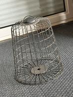 Kooi om grote vogels weg te houden van voer, Ophalen, Gebruikt