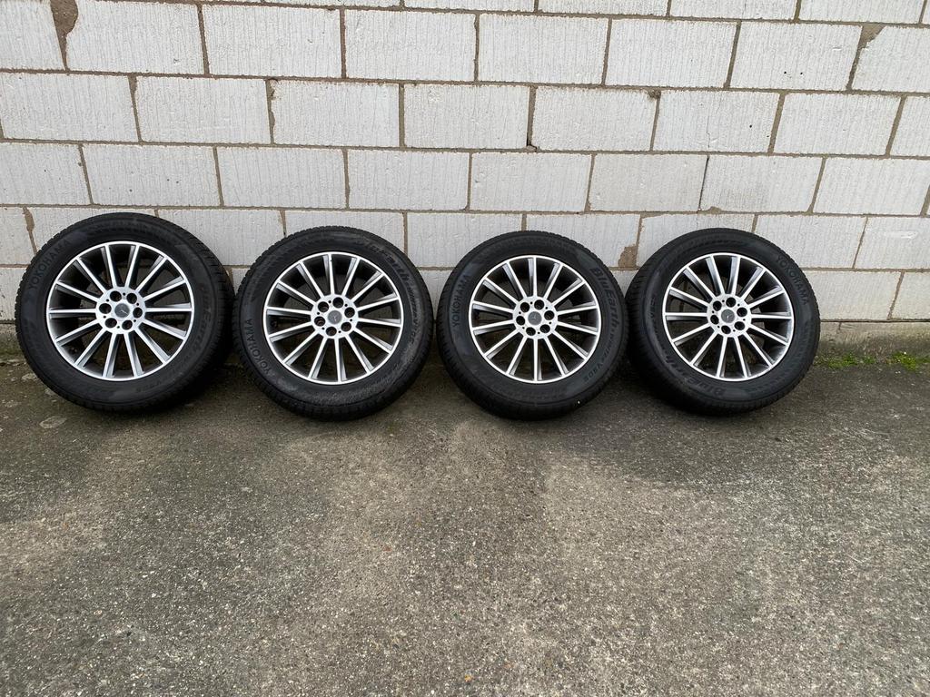 Jantes Mercedes + pneus d'hiver Classe X, Autos : Pièces & Accessoires, Pneus & Jantes, Pneus hiver, 255 mm, Véhicule de tourisme