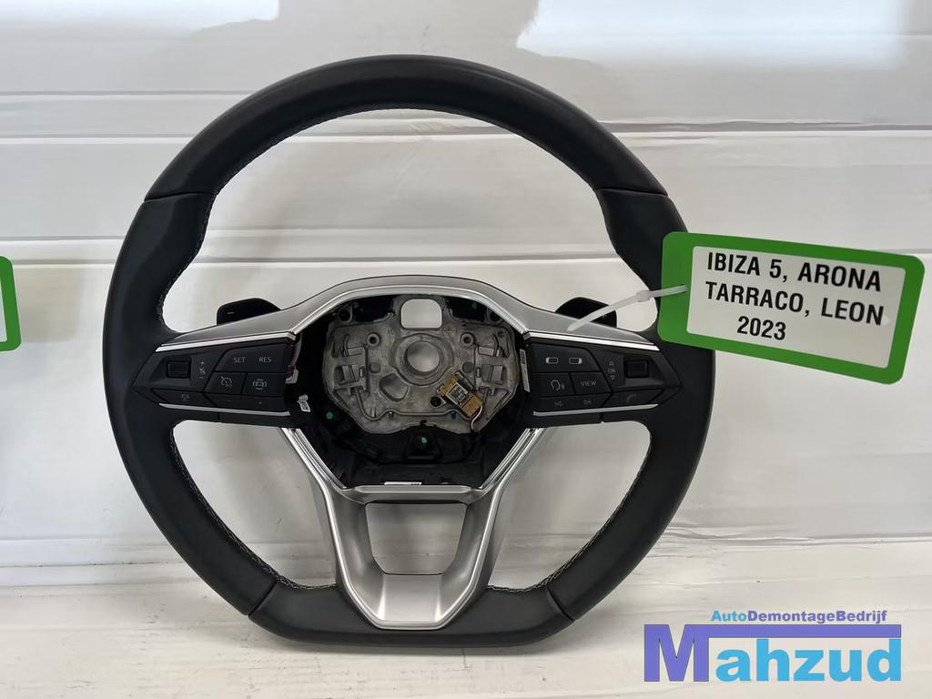SEAT LEON IBIZA TARRACO ARONA Stuurwiel stuur flipper 2018+, Autovia A-2, Km 585 585
08760  Martorell, ES, SEAT S.A., Utilisé
