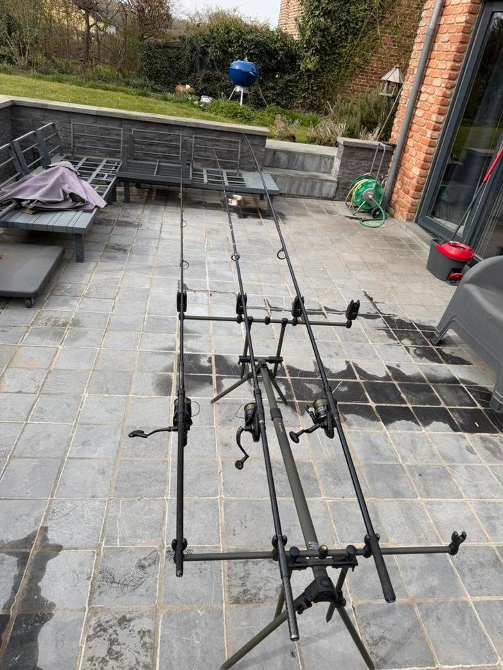 Peche carpe ensemble, Watersport en Boten, Hengelsport | Karpervissen, Zo goed als nieuw, Complete set, Ophalen