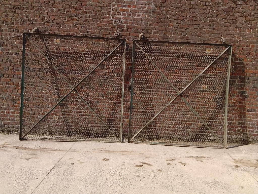 poorten in strekmetaal, Tuin en Terras, Tuinhekken en Hekwerk, Ophalen, Gebruikt, IJzer, Gaashekwerk