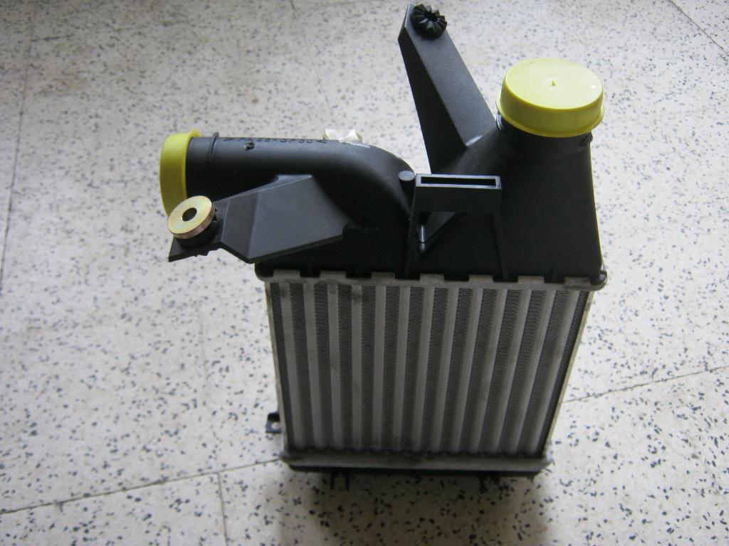 Nouveau Intercooler BMW série 5 7 E38 725tds E39 525tds 175, Enlèvement ou Envoi, Neuf, BMW