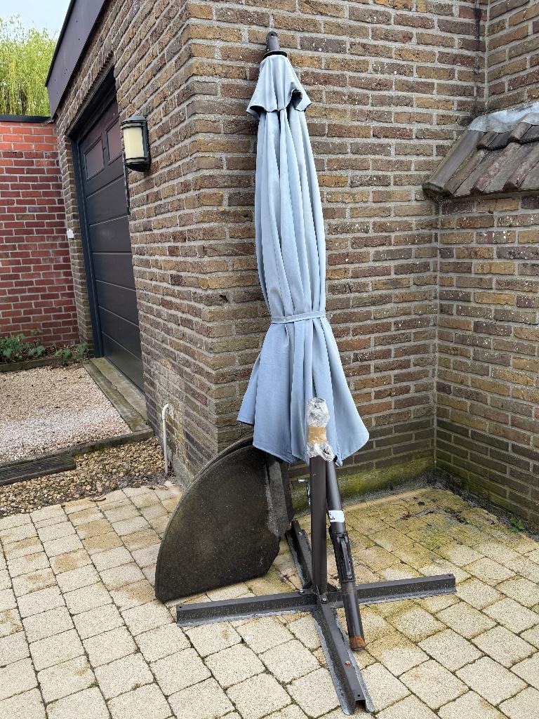 zweefparasol, Ophalen, Gebruikt, 2 tot 3 meter, Zweefparasol