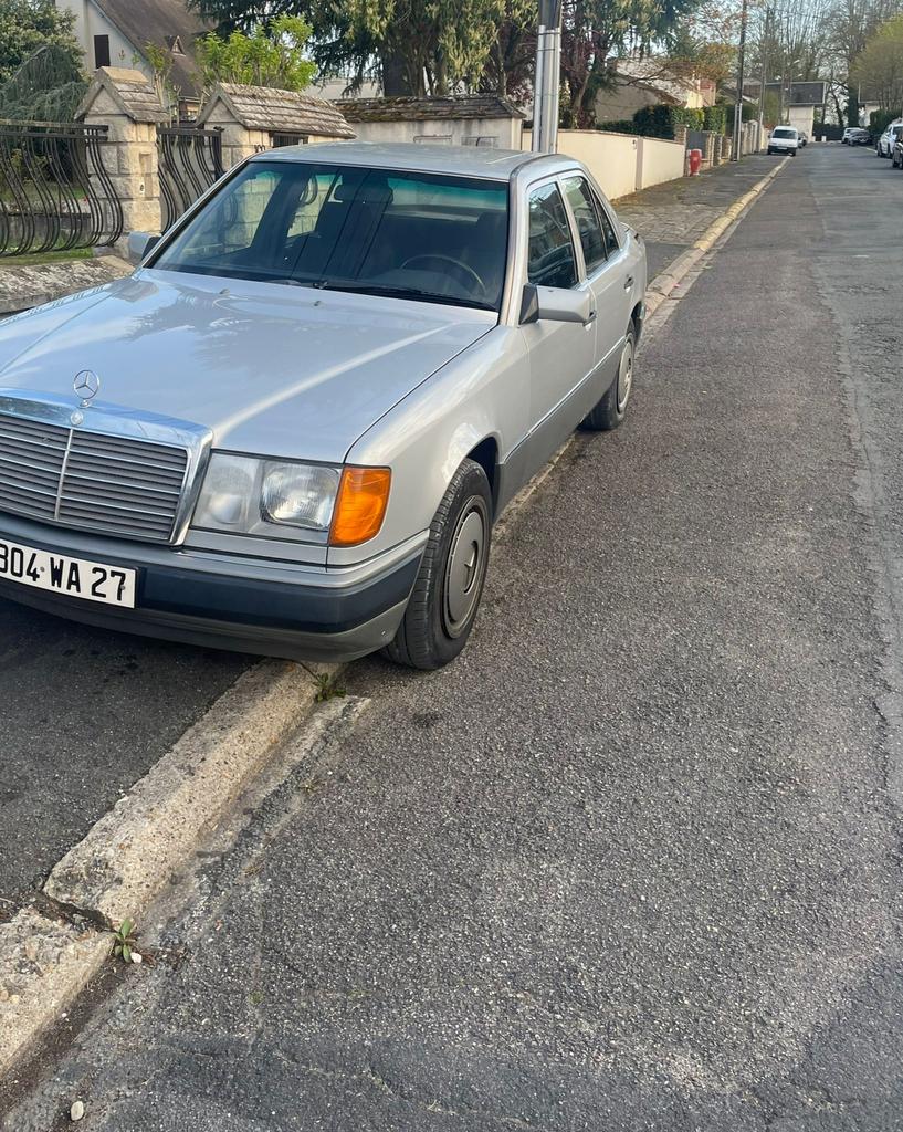 Mercedes 300d w124, Auto's, Mercedes-Benz, Stof, Zwart, Zwart, Particulier