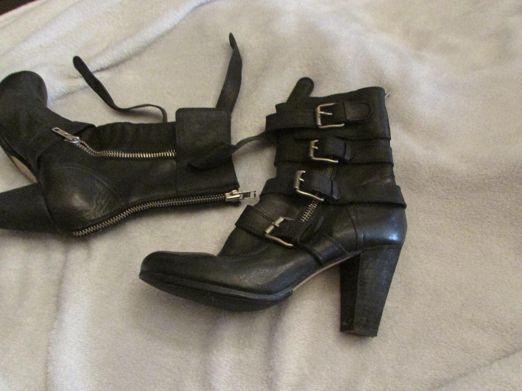 laarzen cloé maat 41 zo goed als nieuw 50 euro., Vêtements | Femmes, Chaussures, Comme neuf, Enlèvement, Boots et Botinnes, Cloé