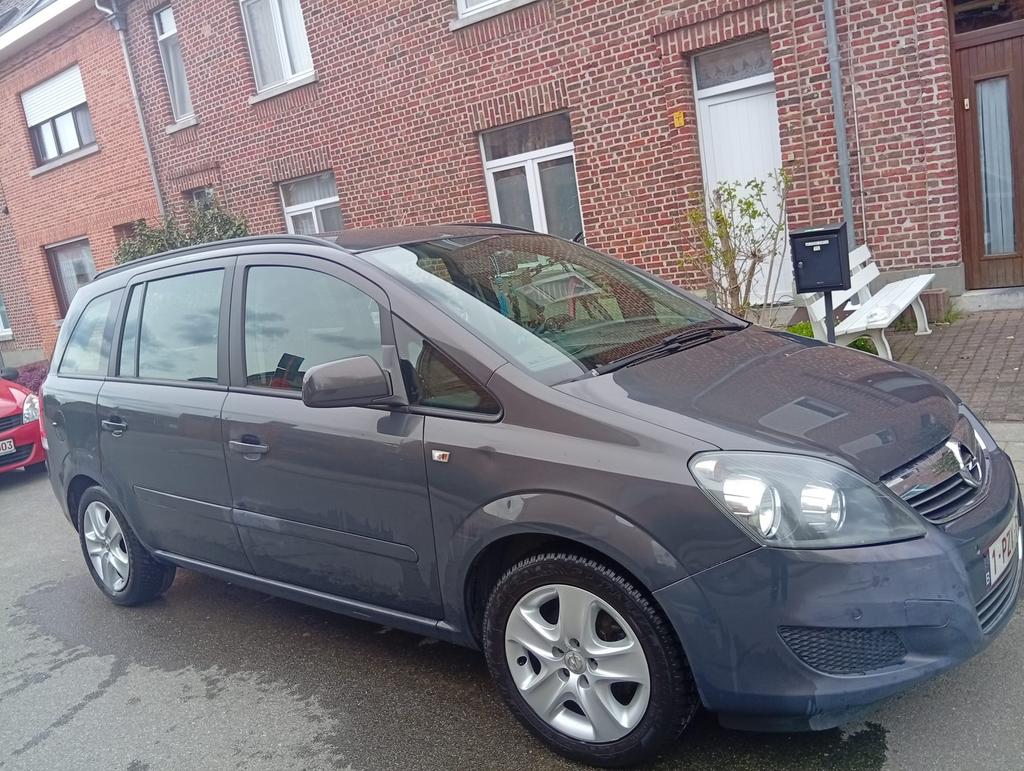 Opel Zafira 2013 1.6 essence 160,000, Autos, Euro 5, Achat, 7 places, Boîte manuelle