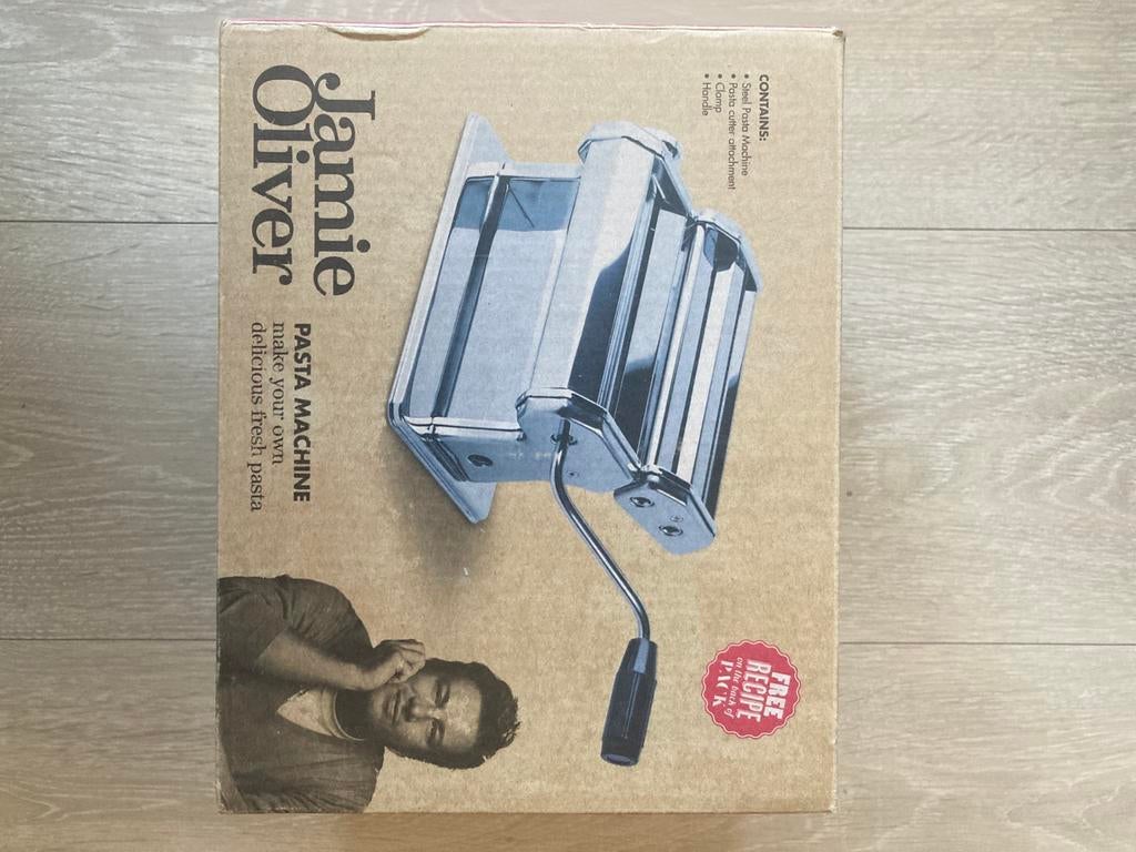 Jamie Oliver Pasta Machine New with tags !!, Elektronische apparatuur, Broodbakmachines, Ophalen, Zo goed als nieuw
