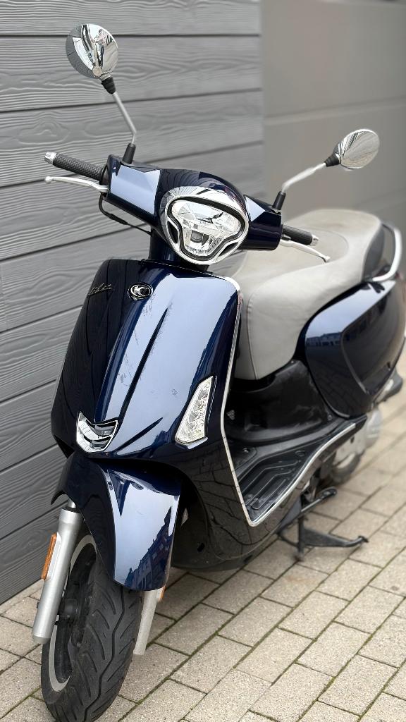 Kymco New Like (2024) – zeer nette staat – slechts 2.800 km, Fietsen en Brommers, Ophalen, Like, Benzine, 50 cc