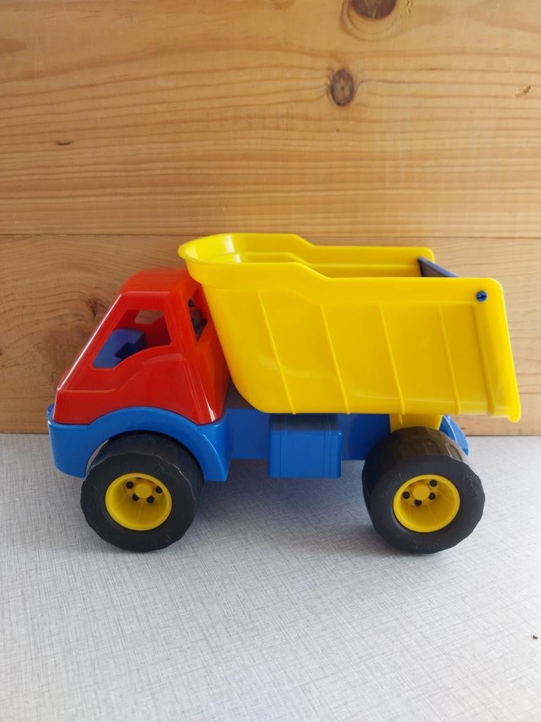 Vrachtwagen om aan strand of in zandbak te gebruiken, Ophalen