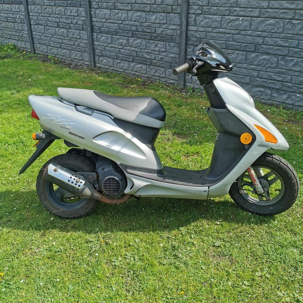 Honda sfx A klasse start en Rijd met papieren, Fietsen en Brommers, Brommers | Honda, Ophalen