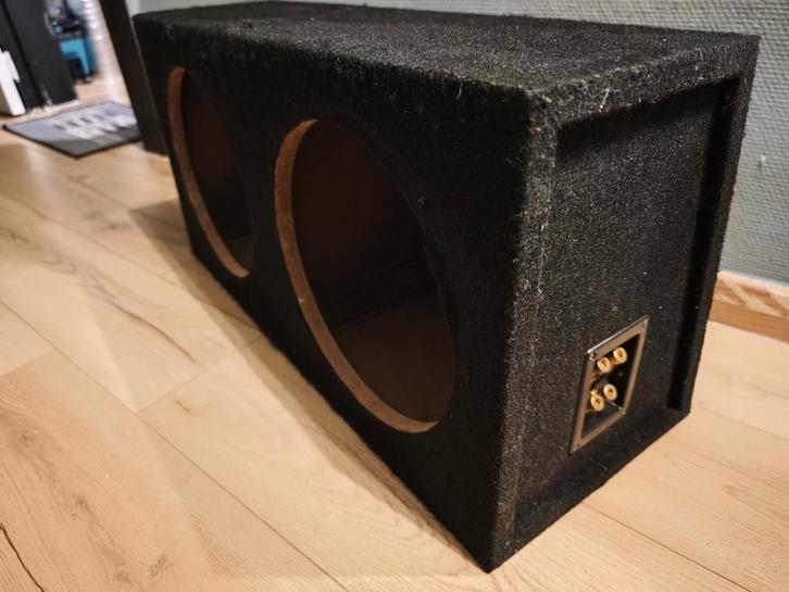 Dubbele subwooferbehuizing voor twee 12-inch (30 cm), Auto diversen, Autospeakers, Zo goed als nieuw, Ophalen