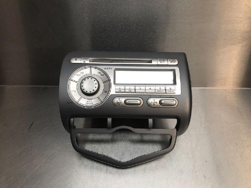 RADIO Honda Jazz (GE) (01-2005/12-2015) (|39100SAAE310M1|), Gebruikt, Honda